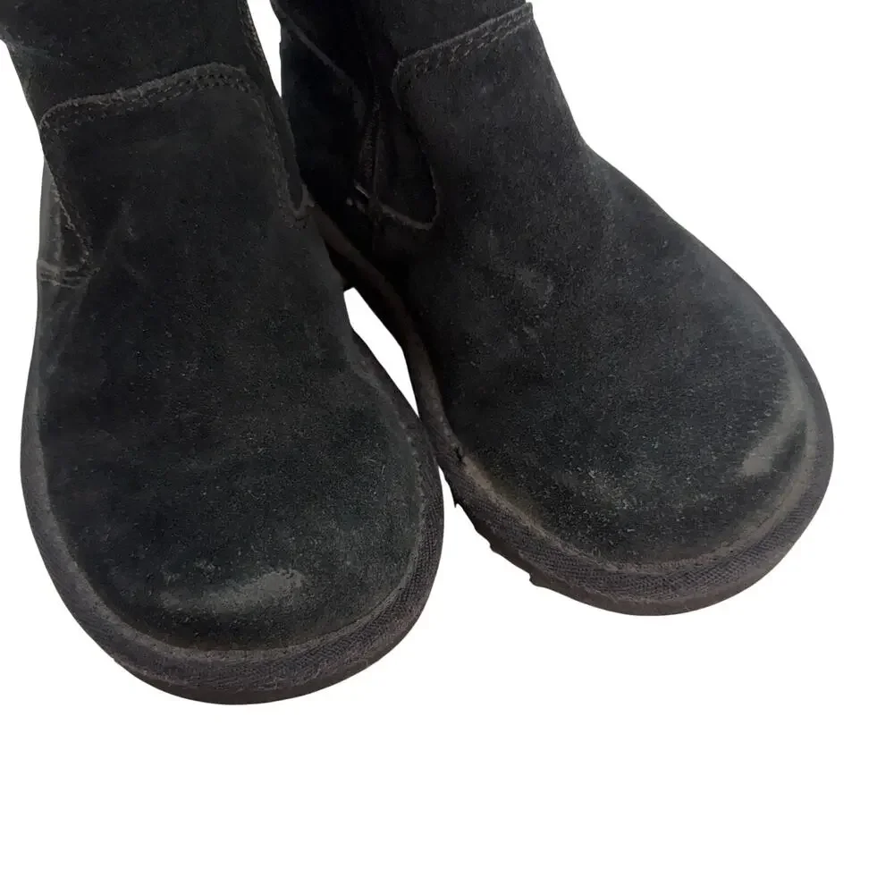 UGG black lil